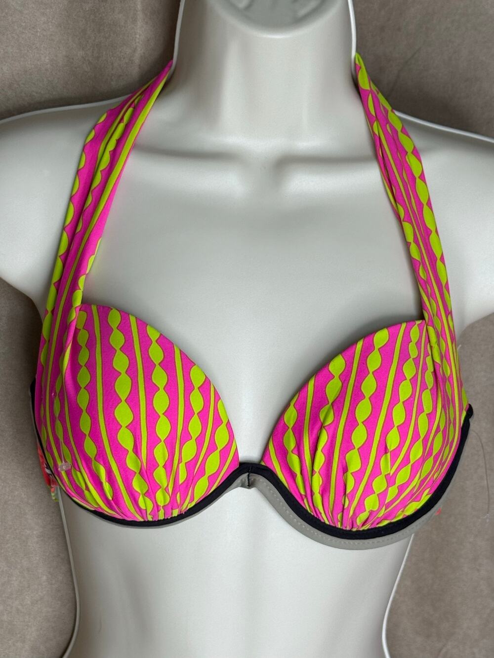 Trina Turk Pink Green Molded Underwire Bikini Swim Top 6 NWOT